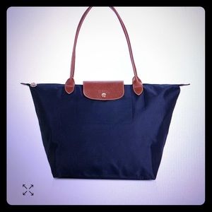 Longchamp “le pliage” nylon shoulder tote